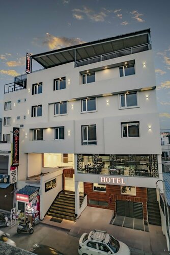 Гостиница The Mangal View Residency - A Luxury Boutique Business Hotel в Удайпуре