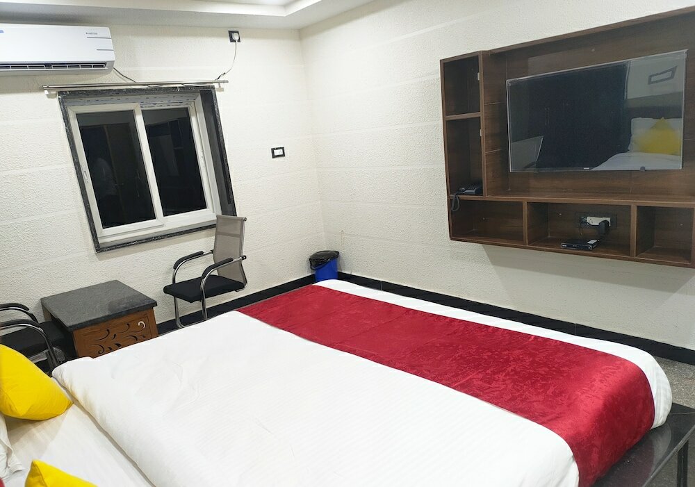 Фото Hotel New Maruthi Inn