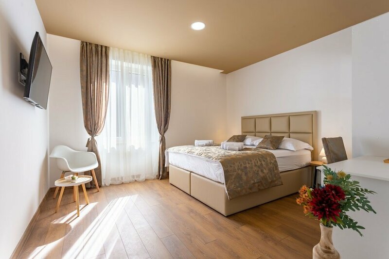 Гостиница Luxury Rooms Fetivi в Сплите