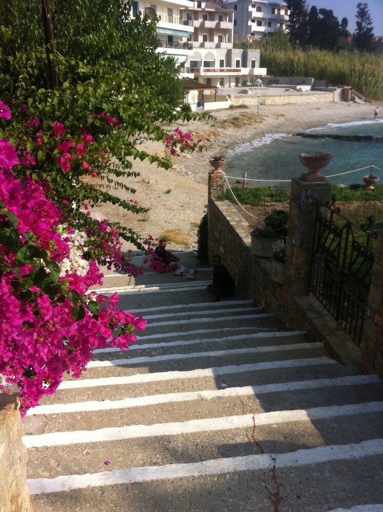Фото Roditses Beach sea front Apartments