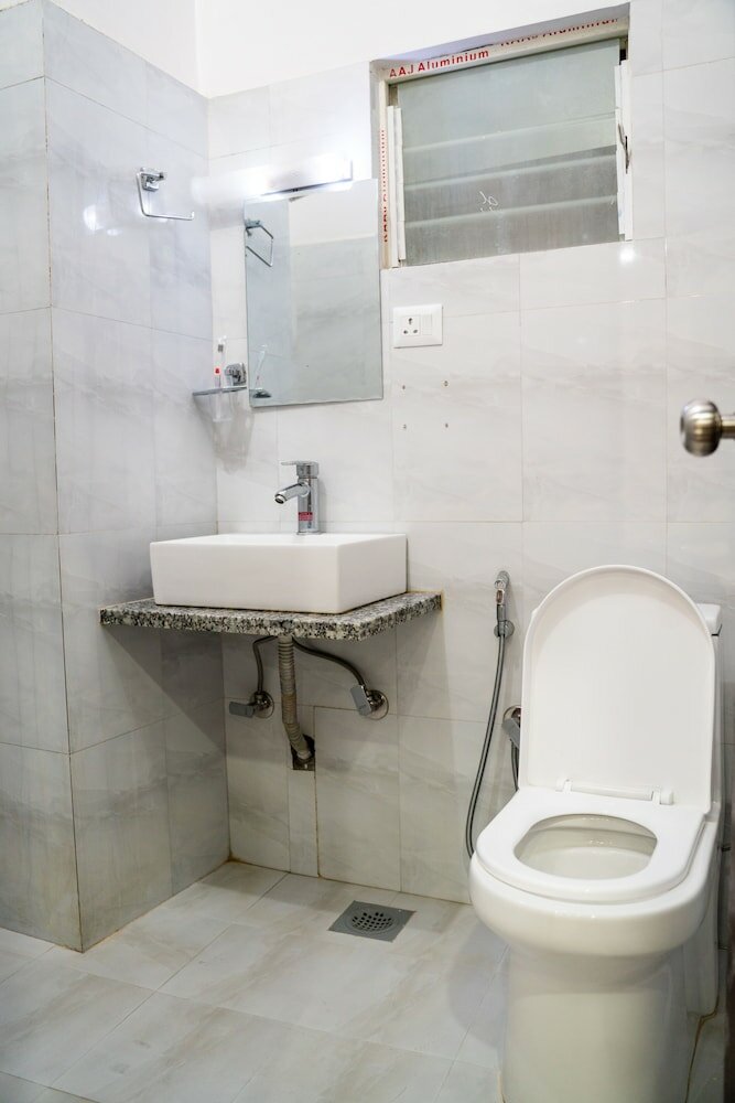 Фото Hotel Janmabhumi