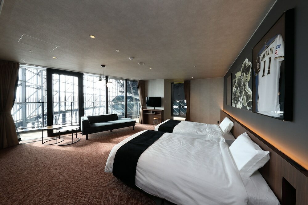 Фото Tower Eleven Hotel