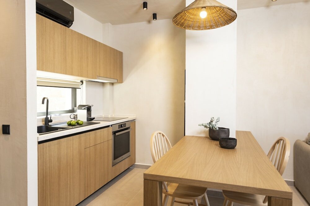 Фото Pnoes Luxury Suites