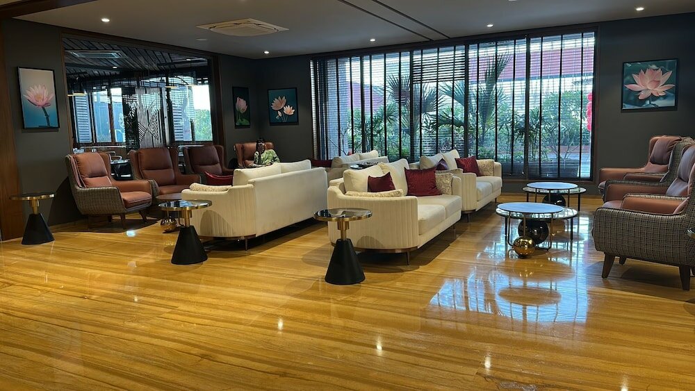 Фото The Lotus County Club & Resort