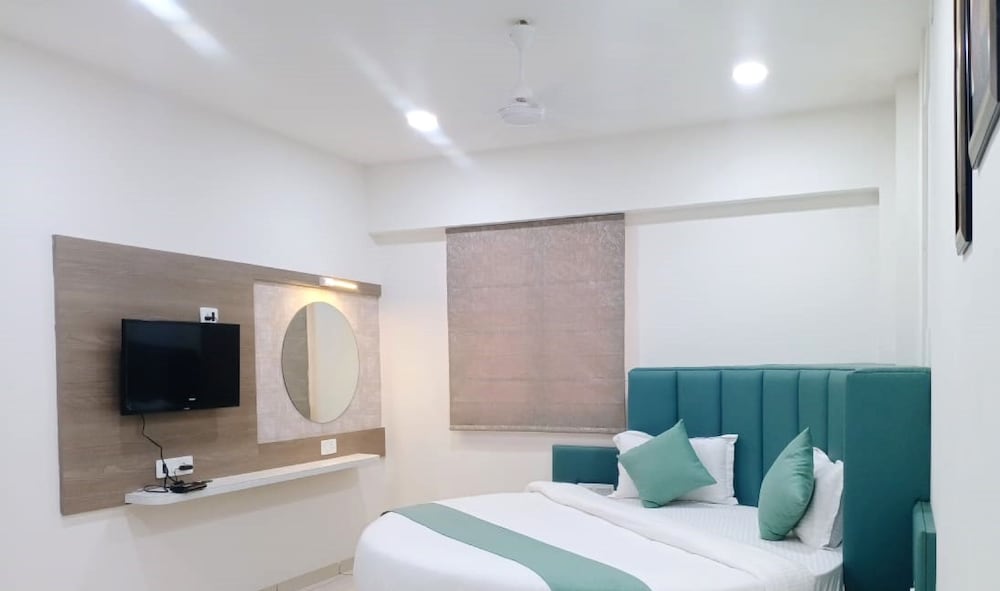 Фото Hotel M D Residency Anand