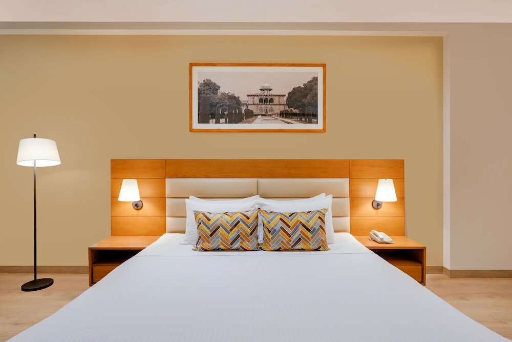 Фото Lemon Tree Hotel Agra
