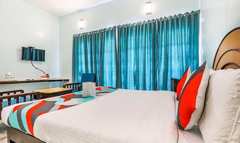 Фото Oyo 7829 Santhi inn