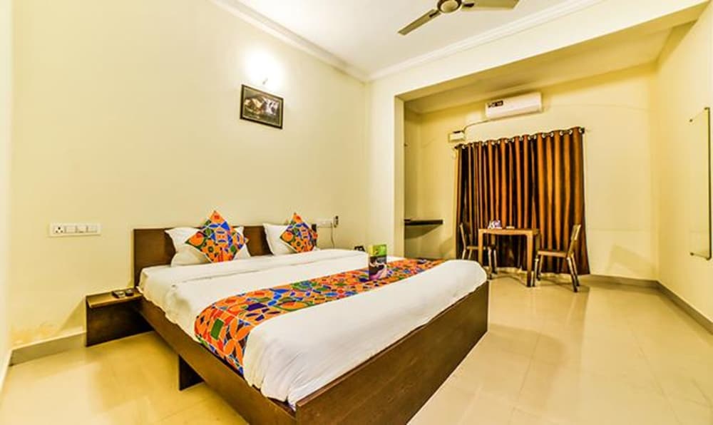 Фото FabExpress Spring Height Porvorim