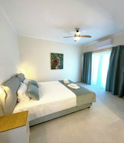 Гостиница Beachfront 4-bed Luxury Suite - Agios Gordios, Corfu, Greece
