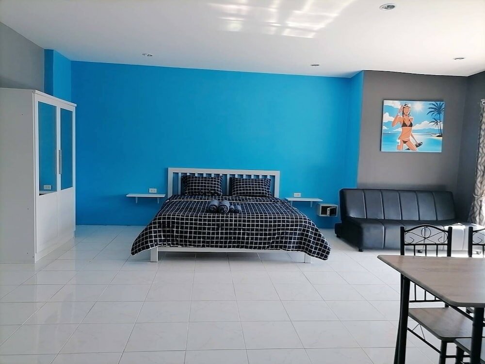 Фото Karon Studio Apartment