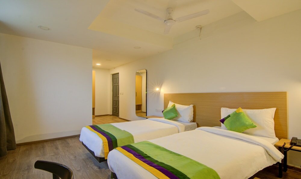 Фото Treebo Trend Apple Tree Express Airport