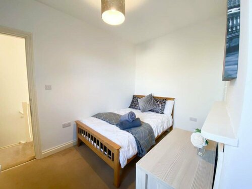 Гостиница Central 4-bed House in Reading в Рединге