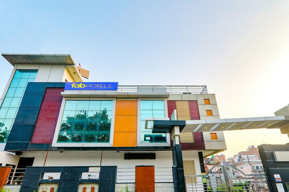 Фото отеля 1