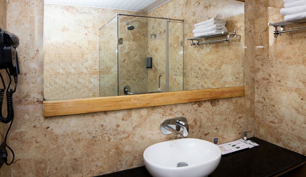 Фото Summit Montana Suites & SPA