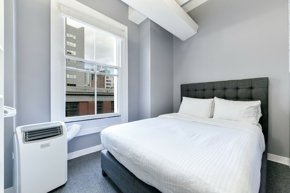 Фото Temple Place Suites