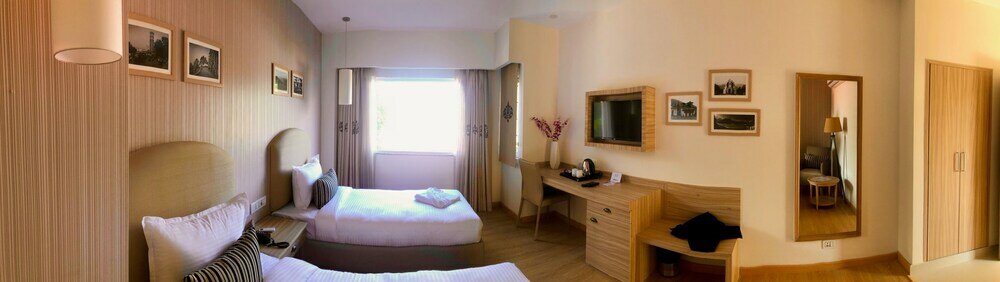 Фото Hotel Mayvilas