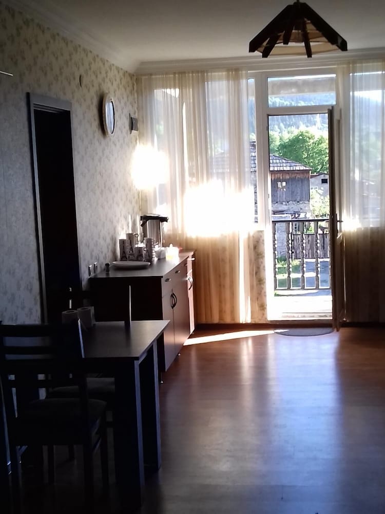 Фото Mestia Residence