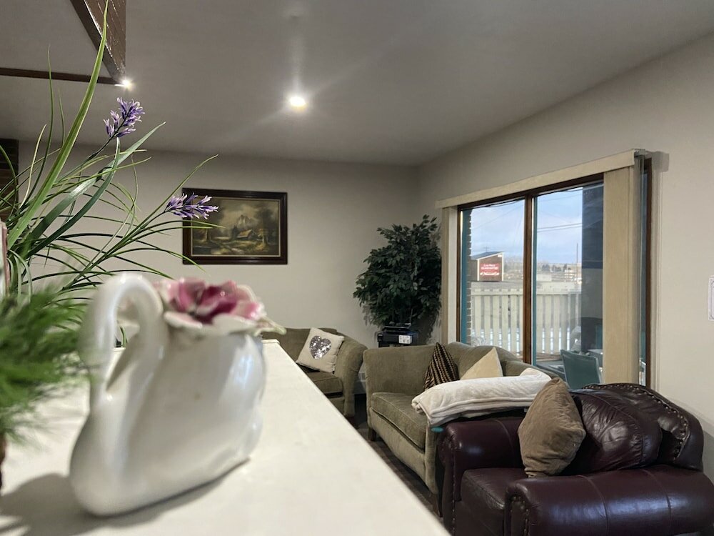 Фото Ranchland Inn