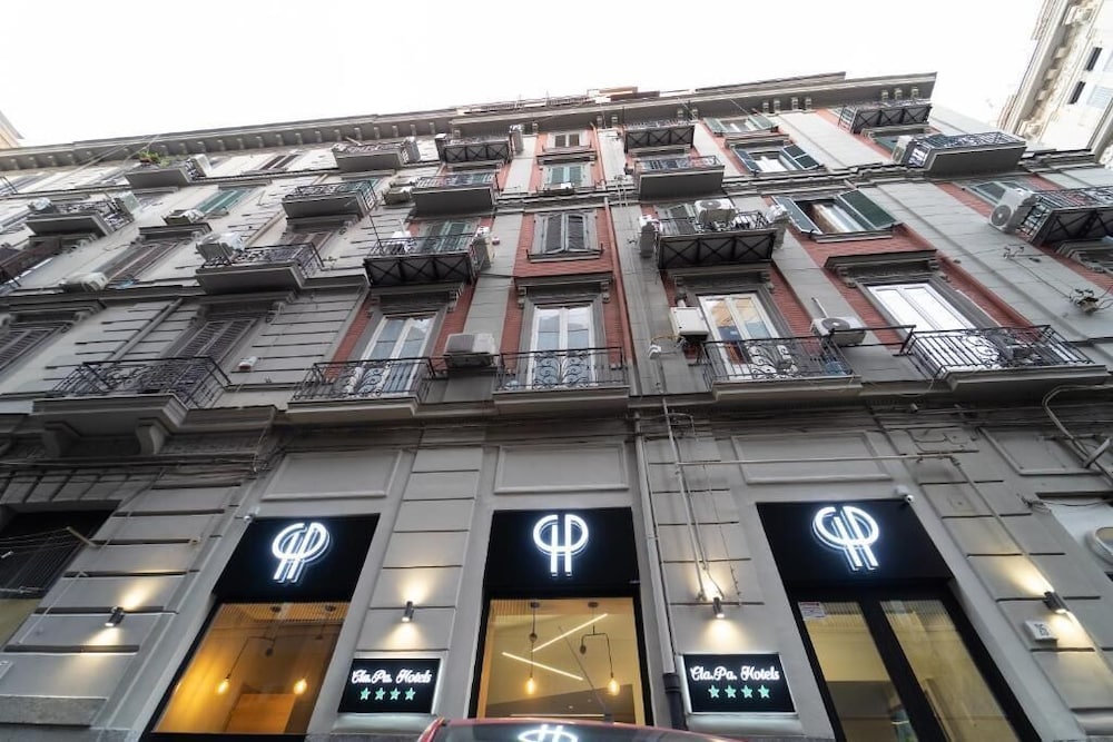 Фото P. C. Boutique H. Loggia