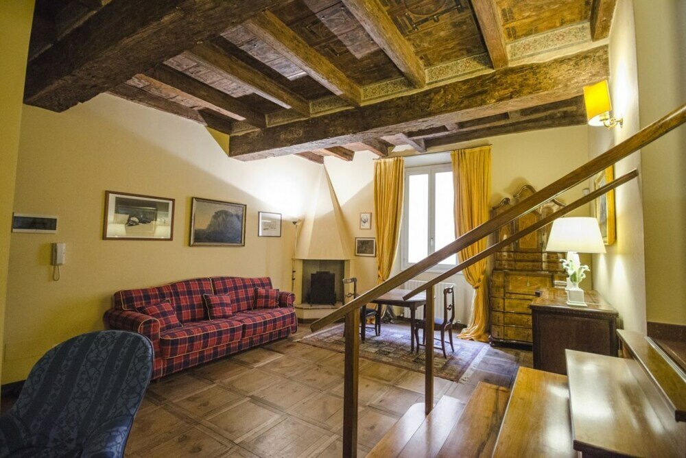 Фото Garisenda Lodge