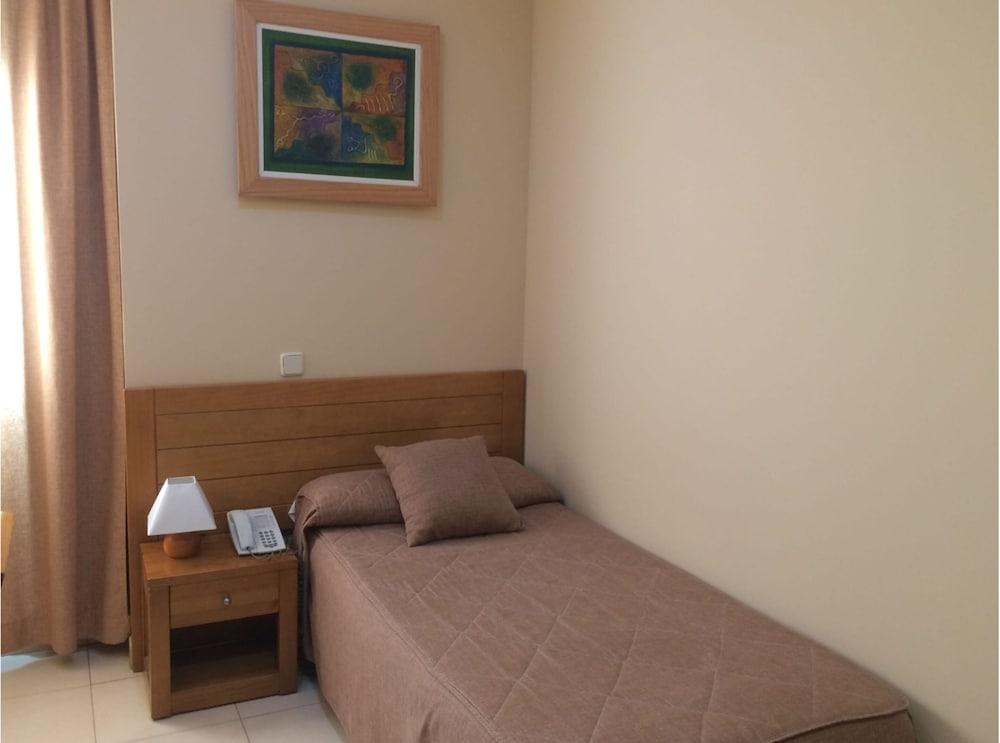 Фото Hostal Aeropuerto