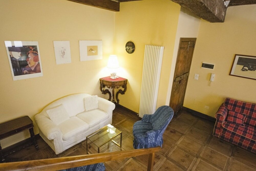 Фото Garisenda Lodge