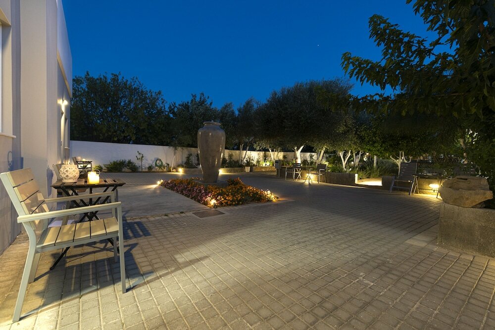 Фото Comfort Stay Airport Studios - Free shuttle from the Athens Airport