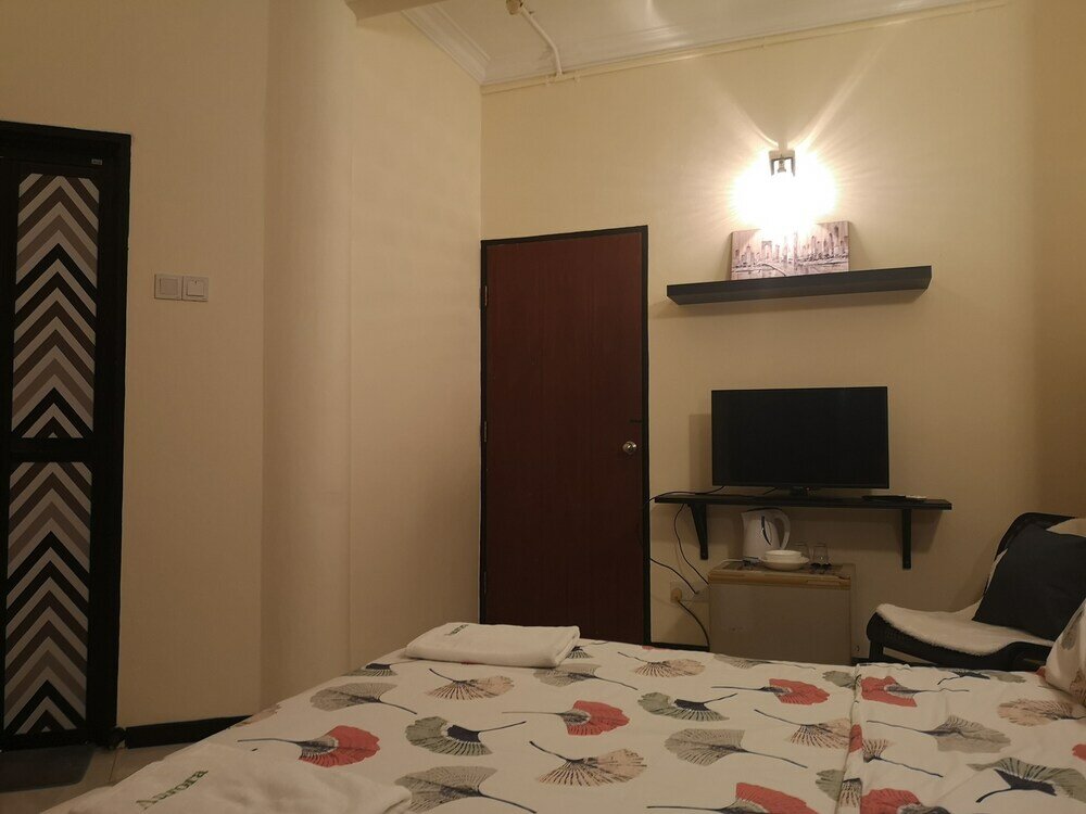 Фото Aurora Court