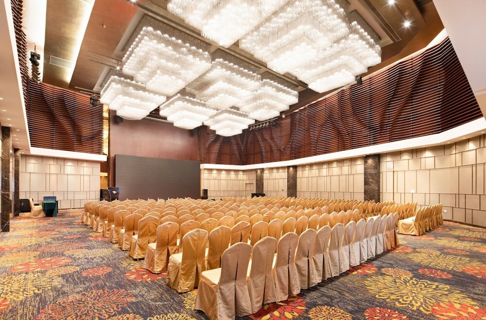 Фото Shenzhen L. gem Hotel