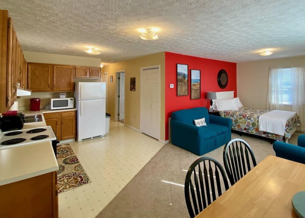 Фото The Dancing Bear Inn