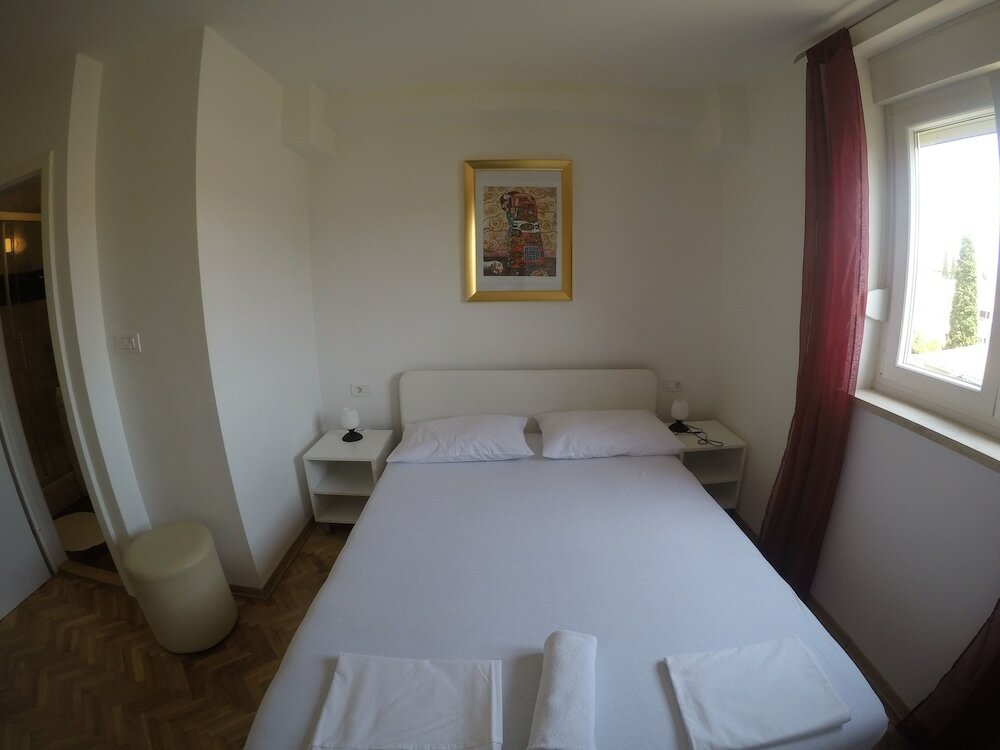 Фото Apartments Istarska - Adults Only