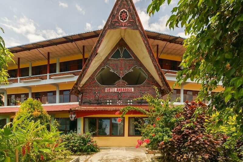 Гостиница RedDoorz @ Tuktuk Danau Toba