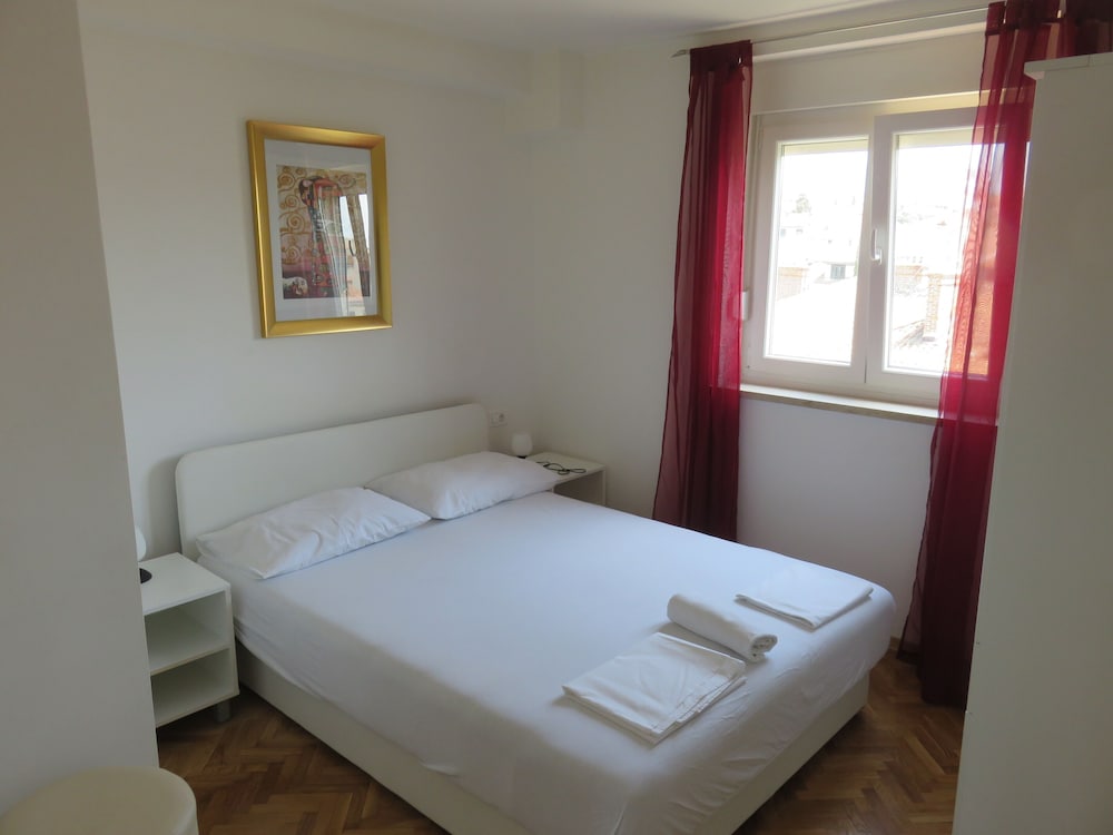 Фото Apartments Istarska - Adults Only