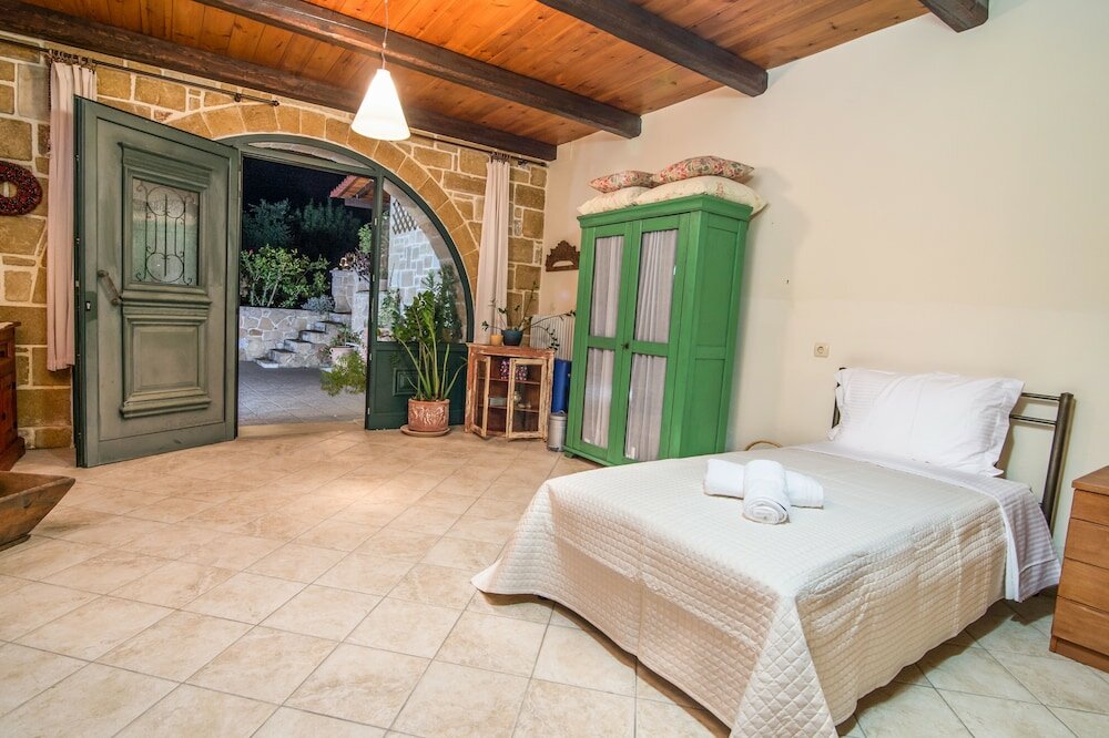 Фото Athina Traditional Villa