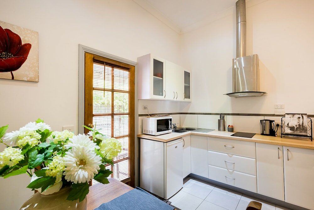 Фото Avalon House