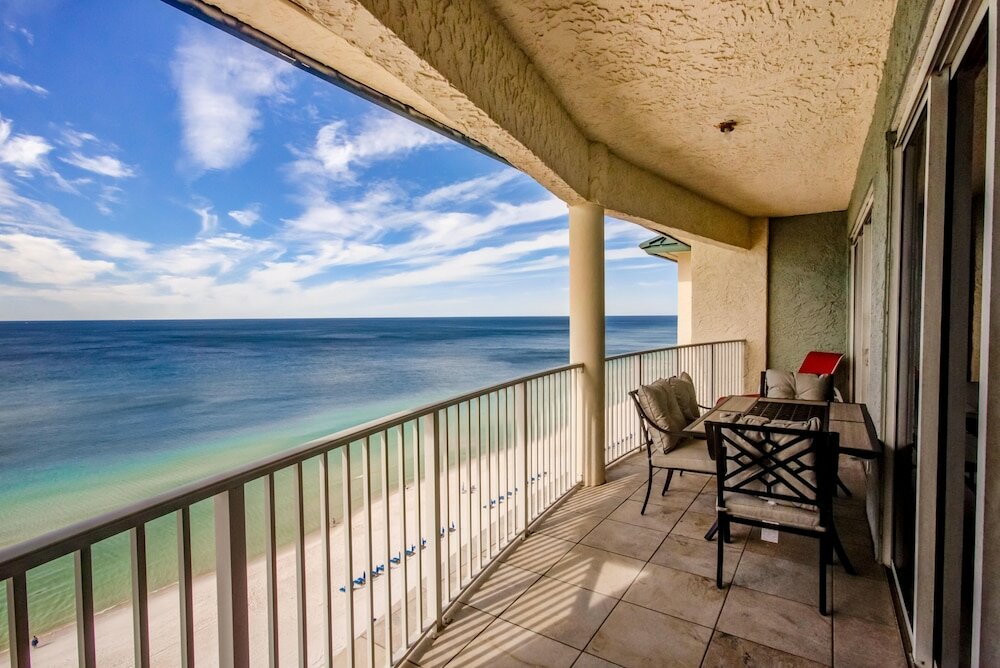 Фото Long Beach by Forehand Rentals