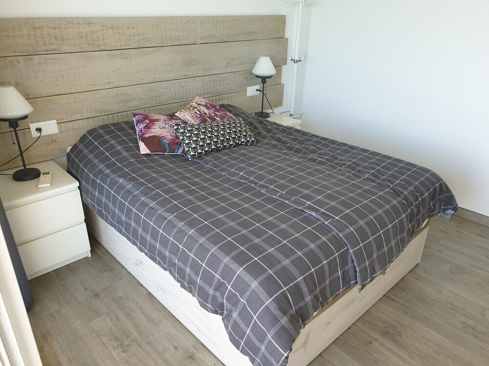 Фото Apartamento El Yate In Front Of The Sea