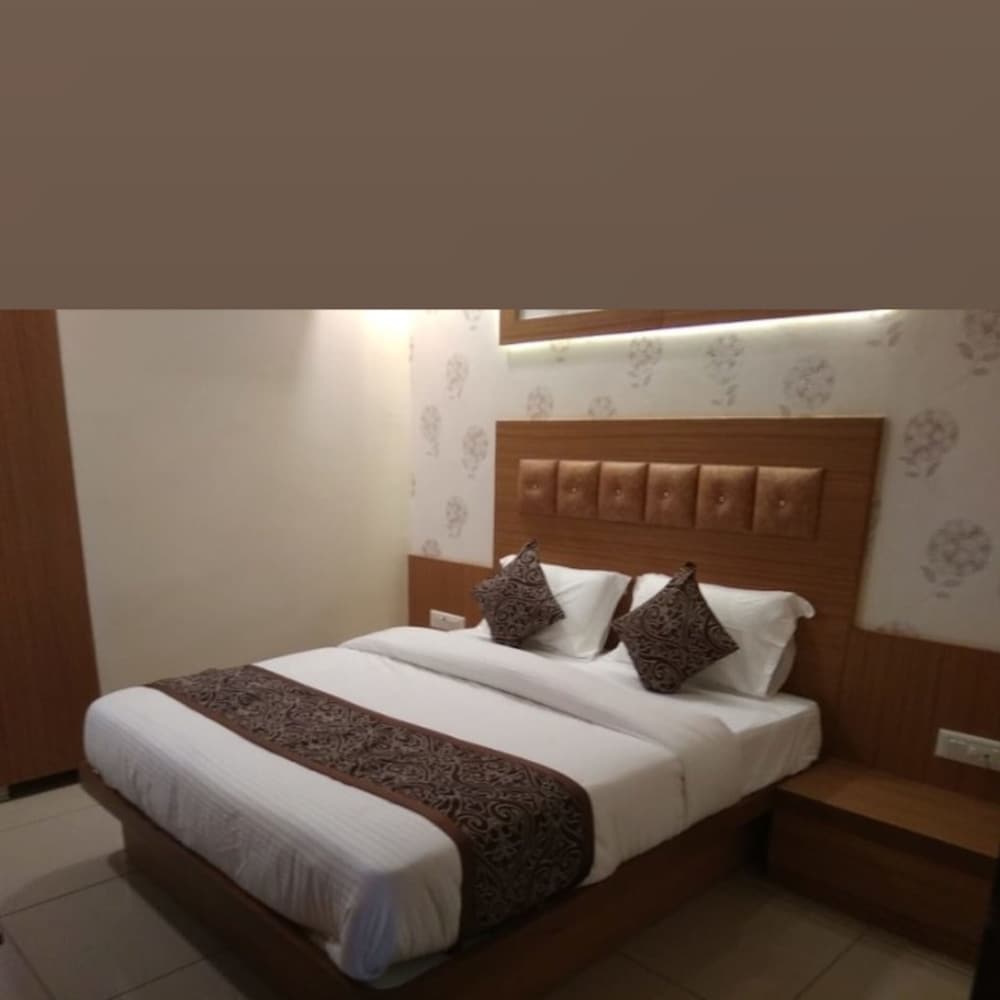 Фото Hotel Suncity