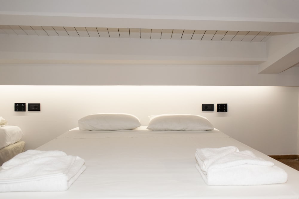 Фото Elina Hotel Apartments