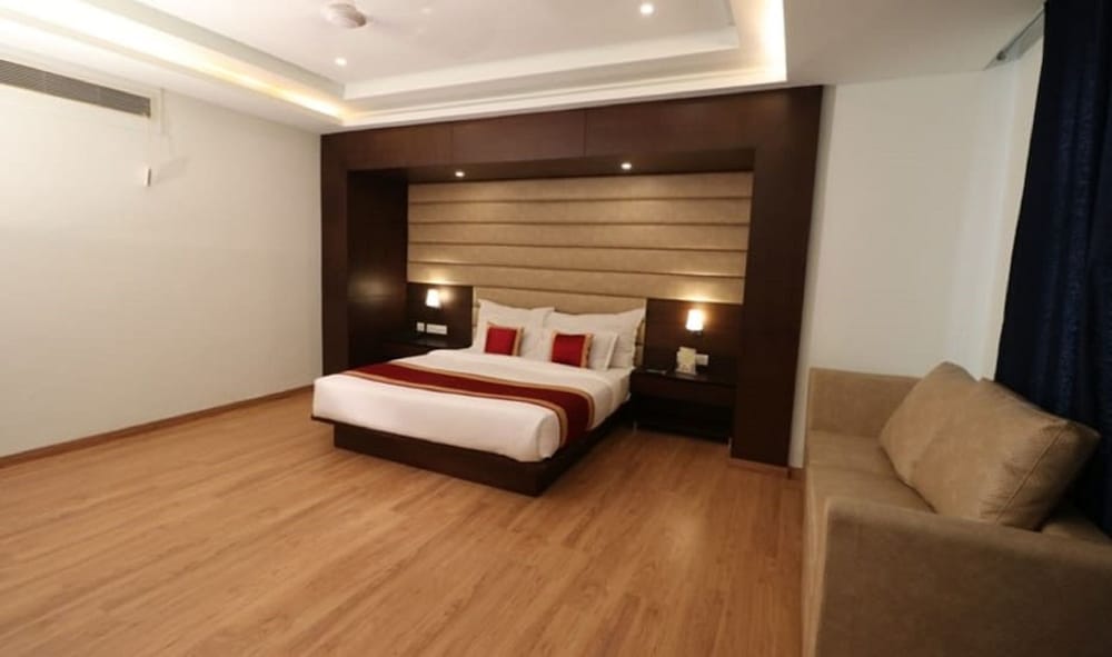 Фото Hotel Myriad