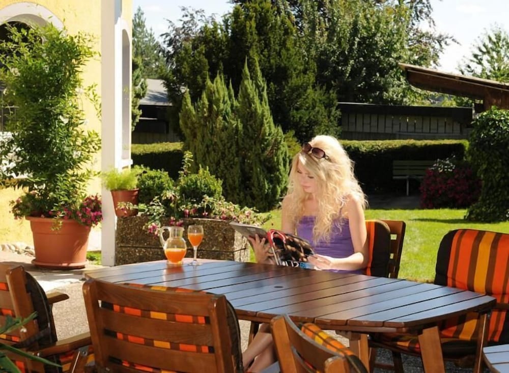 Фото Traube Lossburg Hotel Restaurant