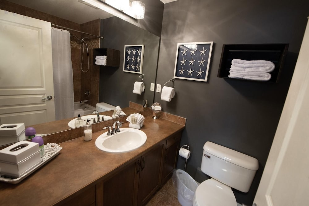 Фото Stylish Ground Level Suite at Playa № 145