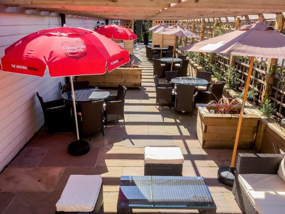 Фото The Angel Hotel