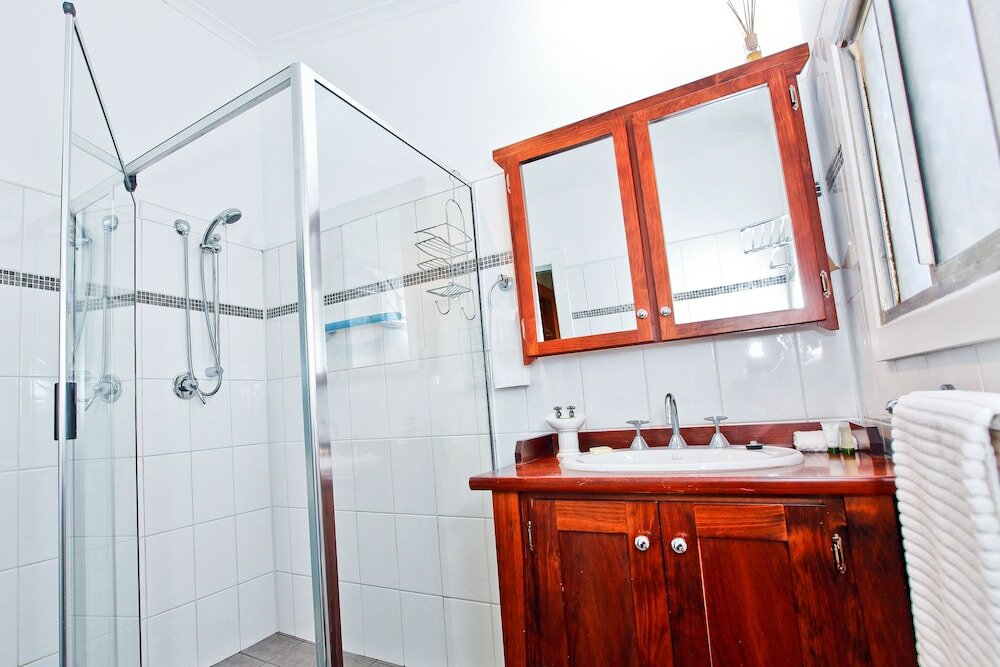 Фото Emaroo Cottages Broken Hill