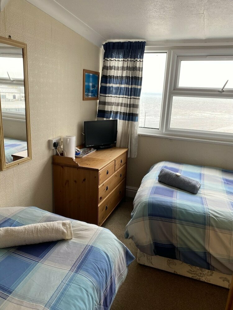 Hotel Pembroke Seafront B&b, Bridlington, photo
