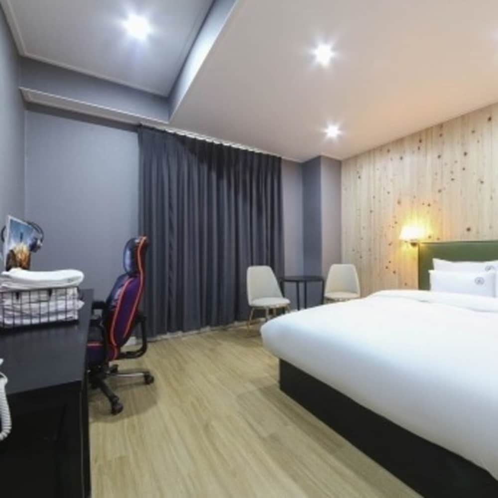 Фото The Way Hotel