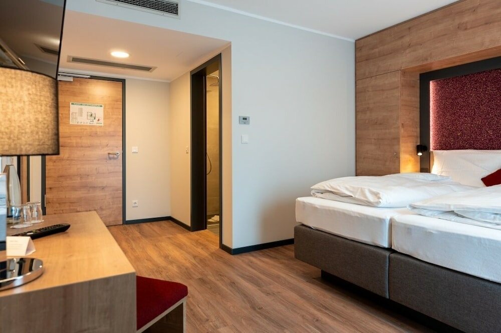 Фото Hotel Landgasthaus Ständenhof