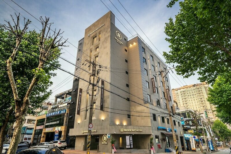 Гостиница Brown Dot Hotel Suwon в Сувоне