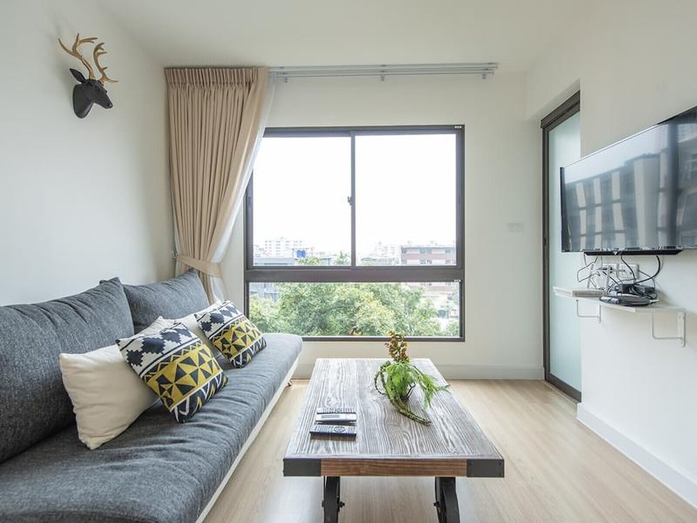 Фото Brand New Luxury 1 Br Near 2mrt 2bts 3 Shopping