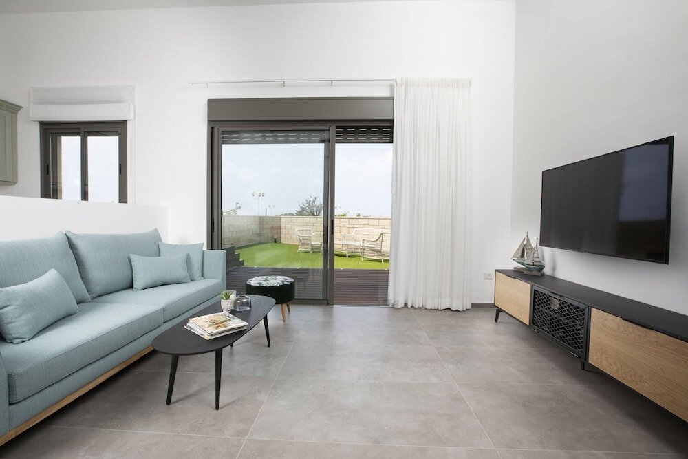 Фото Stylish Garden Apartment near Akhziv Beach